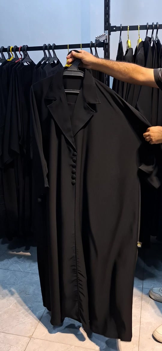 الحجز واتساب فقط  *********** قبل الحجز تأكدي القطعة تناسب وزنج وطولج  لأنها قطعة واحدة فقط لا يتوفر قياسات 
