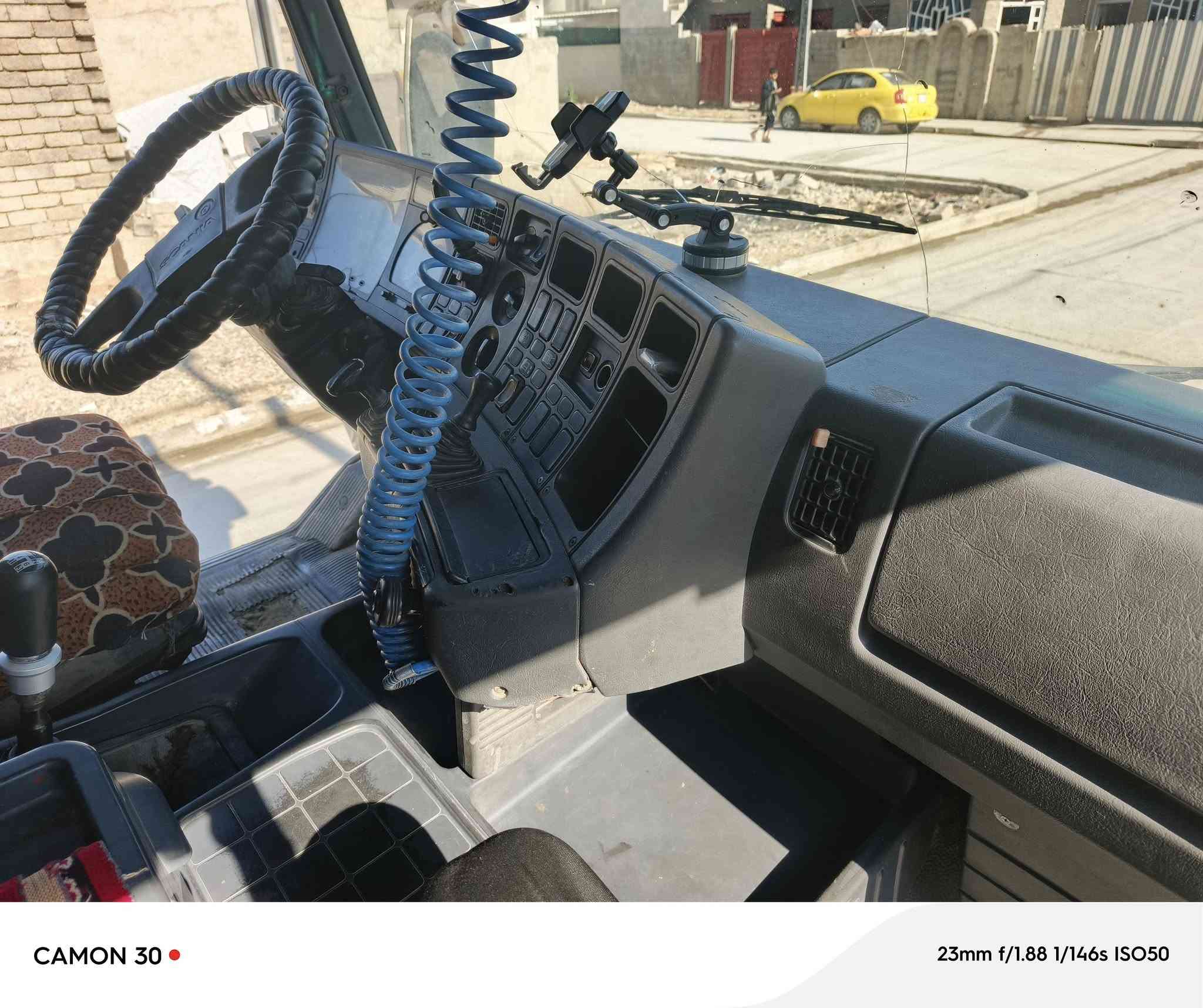 سكانيا 113/360للبيع
كير 900

محرك ستندر لا صرف ولا نفخ
تايات طخم جديد 
.تحويل مباشر 

السعر 155وبيه مجال 

***********
