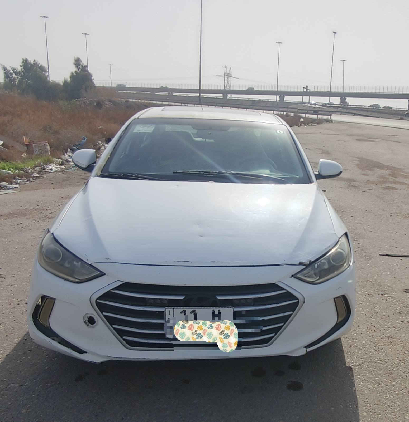 السلام عليكم
النترا امريكي 2018 مكاني بغداد ناحية الرشيد 
فول مواصفات  فتحة سقف 
بصمة شاشة تحكم جيهتين 
تدفئة كشنات الارضية مجلدة 
داخل اسود تبريد منفصل جهتين 
مكينة مكفولة كير مكفول وتبريد 
صدر امامي خلفي جديد 
ماشية 250 الف ميل
رقم بغداد جديد باسمي
سنوية جديدة لل 2031 
مصبوغة عام كشرهة موضح بالصور 
ابيع هذا الموجود
معروضة ب 90 ورقة 
للاستفسار *********** اتصال او واتساب
