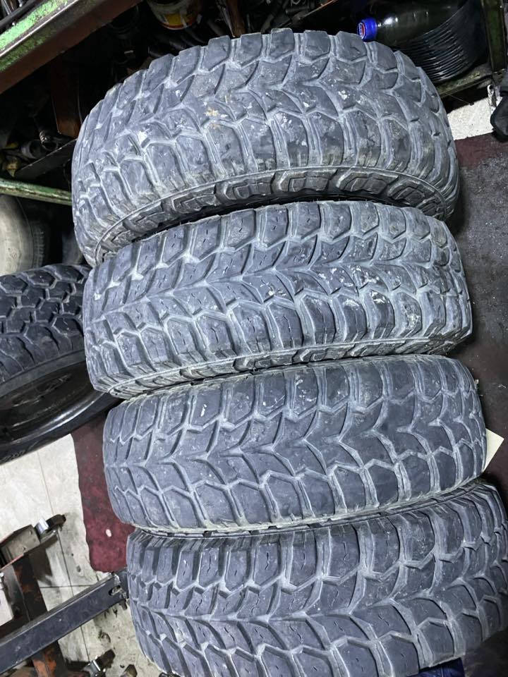 سلام عليكم.   تخم. جديد.  نضافه. فول.    تاريخ.  نهايه. ٢٠٢٣   قياس.  ٣٠/٩،٥/١٥.     جيلي جوكر. يرهم. هواي. سيارات. فور ويل.  مكان سليمانيه.   سعر    ٢٠٠ دولار.        يعني.  ورقتين.  شراي.  اتصل.    ***********
