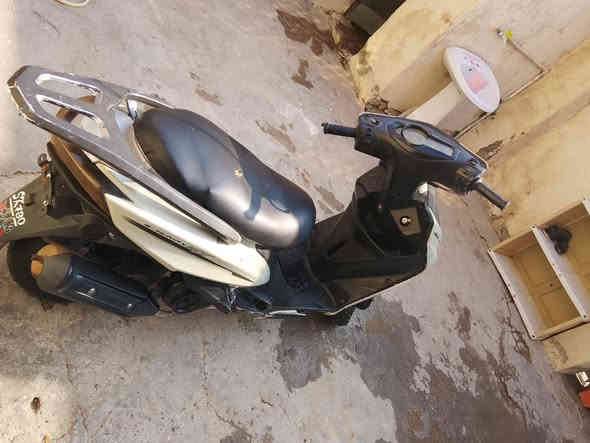 سلام عليكم  سكنس فحل مكينه ماكس عدله خرسه ناعمه دراجه كلشي شغال بيه اشارير هورن  دبل اشاره  زوج تايرات جديد  دراجه كتام العين سعر الدراجه 250 وبيه مجال الطيبين مكان الدراجه حله ابي غرق 
هاذ رقمي *********** ة
