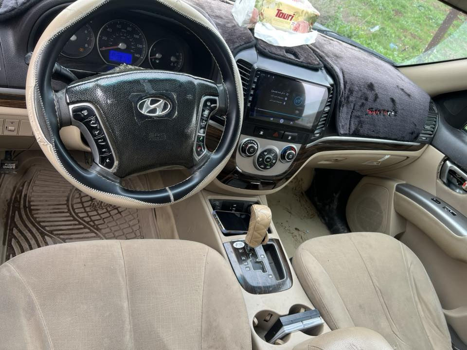 السلام عليكم سنتافي للبيع موديل 2011 أمريكي محرك 4 سلندر 2400 دوش كير محرك شرط تدفئه تبريد كير محرك شرط رقم صلاح الدين ألماني صاحبها بالشرقاط شرط التحويل ضرر قطعه وحده بونيد فقط بدون دواخل شرط السياره جاهزه وأحلى من الصور يرهم مراوس حسب القناعه مكان السياره الشرقاط الحوريه للأتصال ***********
***********
