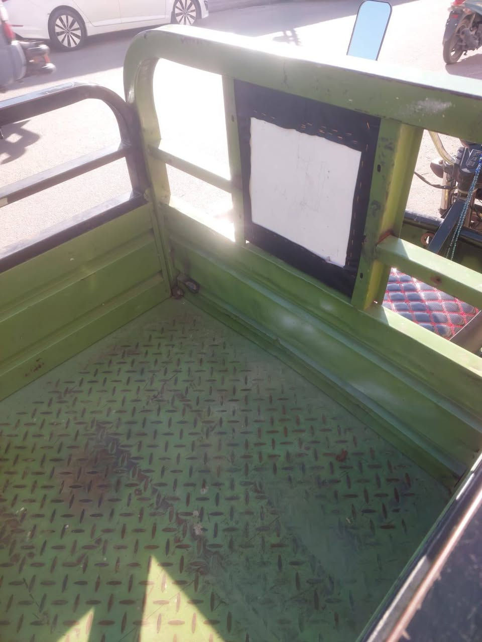 سلام عليكم ستوته شحن للبيع حجم وسط جاهزه ما ناقصه اي شي  موديل 2022 ستوته حلوه وما تعبك وجرفته حلوه سعره 800  مكاني بغداد شارع هيفاء الي يريده يتصل ويدلل هاذ رقمي ***********
