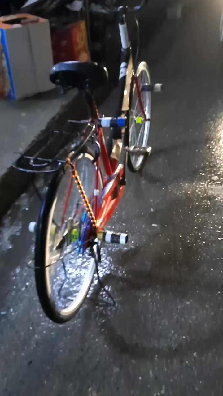 السلام عليكم بيسكل لبيع مديل 18 بيسكل نضيف حجم 26 لون احمر السعر 100 وبي مجال لمروسه ويا ايشي


**إذا كنت صاحب هذا الإعلان وتريد حذفه لأي سبب، رجاءا أرسل رسالة إلى الدعم الفني**