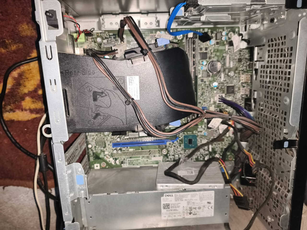 سلام عليكم كيس ديل جيل هاشر
i3-10100
باور سبلاي 260 كفاة عاليه
ورام ddr4 8gb 2666hz 
وهارد ssd128 
سعر 225 
جهاز شغال كامل ومنصب عليه لعبتين


**إذا كنت صاحب هذا الإعلان وتريد حذفه لأي سبب، رجاءا أرسل رسالة إلى الدعم الفني**