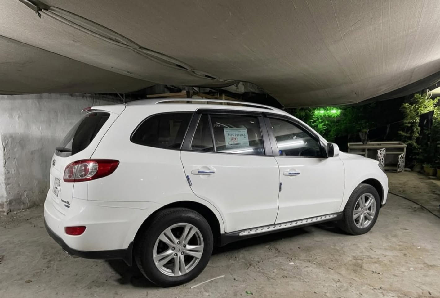 🚗 هيونداي سانتافي موديل 2012 للبيع 🚗
المواصفات والتفاصيل:
 الموديل: 2012
 المحرك: 6 سلندر (V6) بحالة ممتازة وعزم قوي
 الرقم: بغداد (رقم مميز وصدام أصولي)
 الصبغ: مصبوغة حزام للجمالية فقط (بدون حوادث قوية أو ضربات داخلية، لمعة ونظافة ممتازة)
 الداخلية: نظيفة جداً ومجهزة بكافة كماليات الراحة والتحكم (مثل ما موضح بالصور المرفقة) السعر المطلـوب:
132 ورقة 13,200$ وبي مجال قليل للشراي 
📞 للاستفسار والتواصل:
للمزيد من التفاصيل أو لمعاينة السيارة، يرجى الاتصال مباشرة على الرقم:***********
