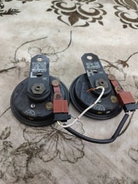 من رخصت الادمن# هورن سيدان فيشه حمره جدد بالشمع شرط الفحص العنوان بغدا...