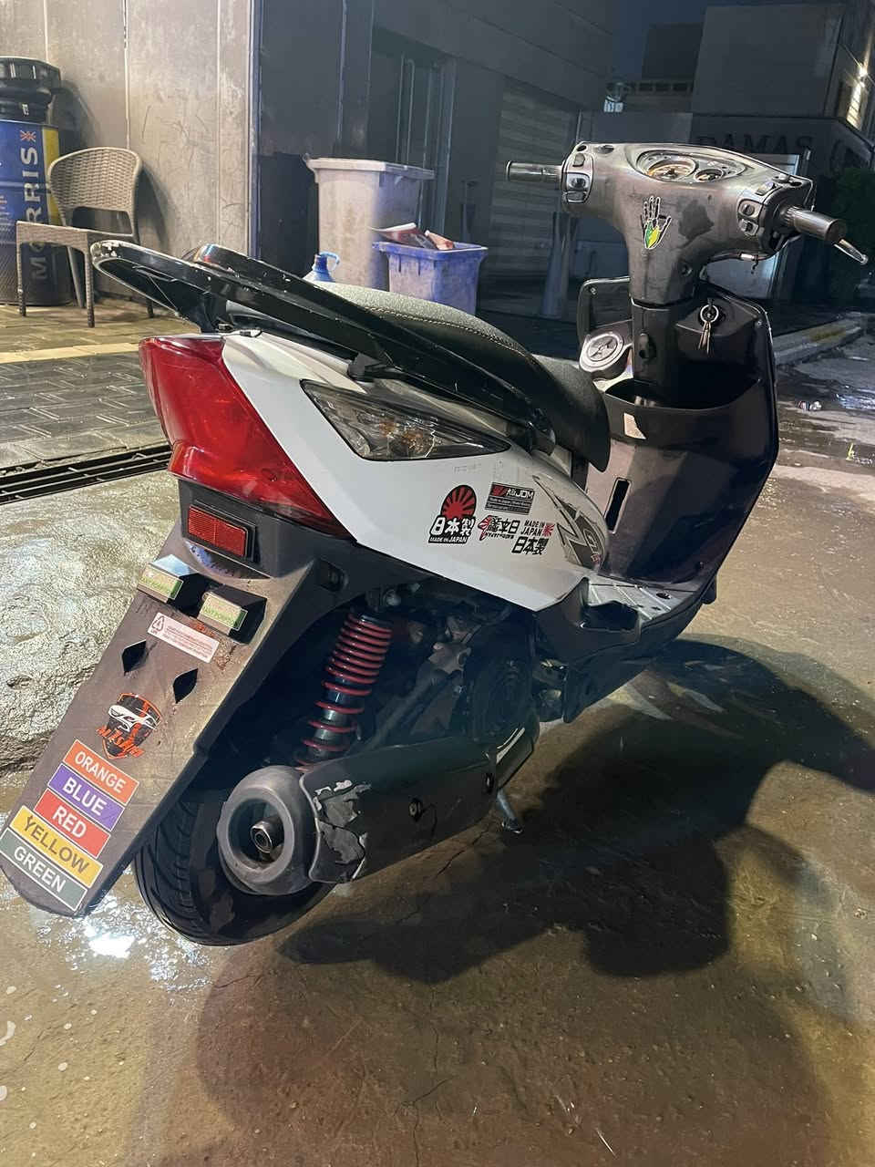 سلام عليكم دراجه ماكس ١٤٠ نضافه ٩٠ بل ميه دراجه خير من الله نكره بكل وكت المكينه خرسه وبضمانتي شلعه معدل دراجه جاهزه بس بيه نقص واحد بريك امامي فقط تعال كلب براحتك وفحص براحتك كفرات اصليه مختمه سعره ٥٥٠ وبيه مجال حك جيه رقمي *********** العنوان الكاضميه عبد المحسن موجود خاص
