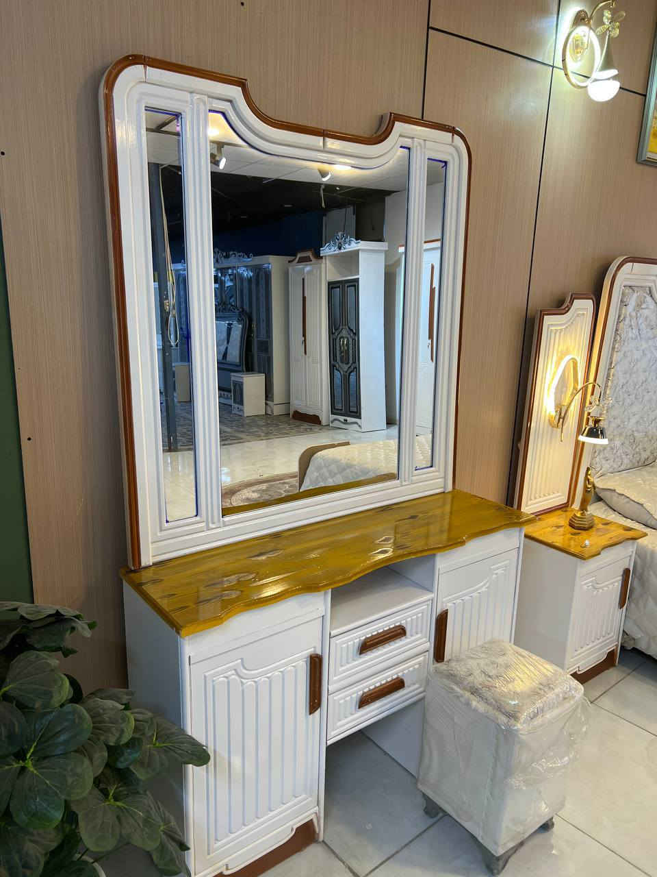 السعر ( مليون و50 ) فقط😍

غرف نجاره عراقيه 💯💯

تتكون من ١٠ قطع 

عرض الكنتور٣مترات و٢٠سم

ارتفاع الكنتور مترين و٤٥سم

السرير بلوك ٦ ارجل

طول السرير 200 سم 

عرض السرير 160 سم 

الضهر شد براغي

الزاويه بارتفاع الكنتور 

الشازلون والطابوريه 75 الف 

الدوشك 150 الف  ضمان ٥ سنوات


**إذا كنت صاحب هذا الإعلان وتريد حذفه لأي سبب، رجاءا أرسل رسالة إلى الدعم الفني**