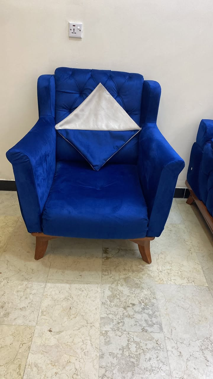 سلام عليكم تخم قنفات 8مقاعد جديد اي ضرر مابي  ب600


**إذا كنت صاحب هذا الإعلان وتريد حذفه لأي سبب، رجاءا أرسل رسالة إلى الدعم الفني**