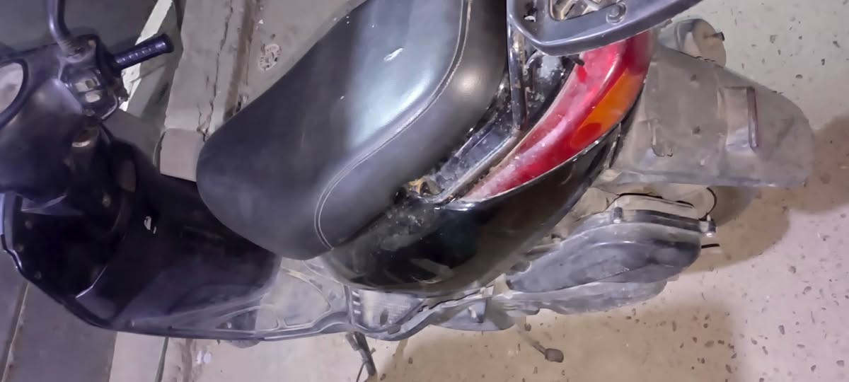 دراجه بريز نوزل للبيع درجه يحتاجله قليل من التريتب تاير خلفي جديد مكينه مامفتوحه درجه مال موضف الله شاهد السعر 500 وبيهه مجال قليل بكاني نهايت حيءور            (سبع اقصور )  الشراي يتصل ***********
