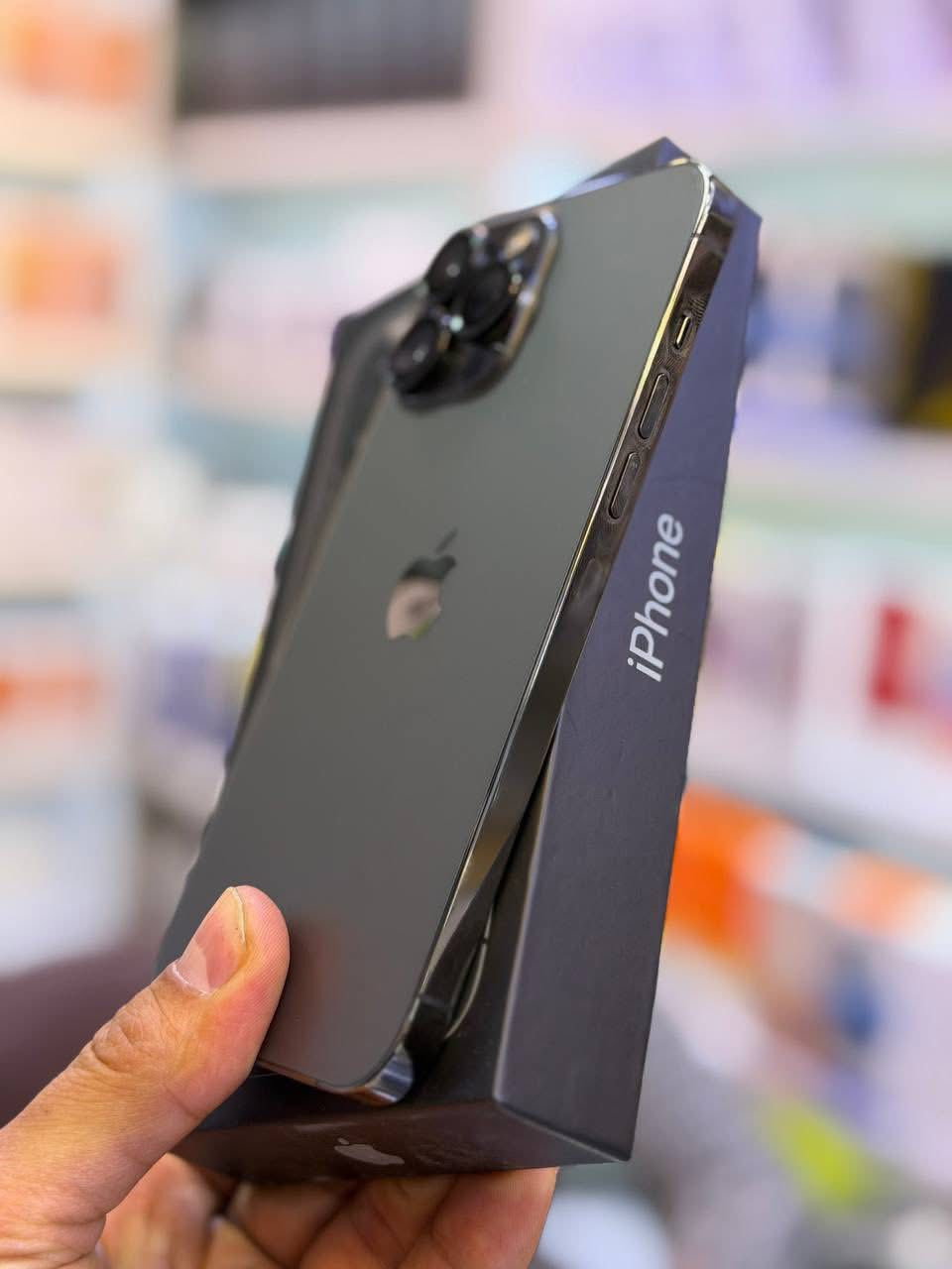 السلام عليكم اخوان للبيع 13 برو ماكس بطاريه 73 جهاز وتر بروف مامفتوح ابد شخط مابي الجهاز نضيف 
السعر 625 
مكاني ديوانيه قضاء الدغاره 

‭0771 705 0048‬
