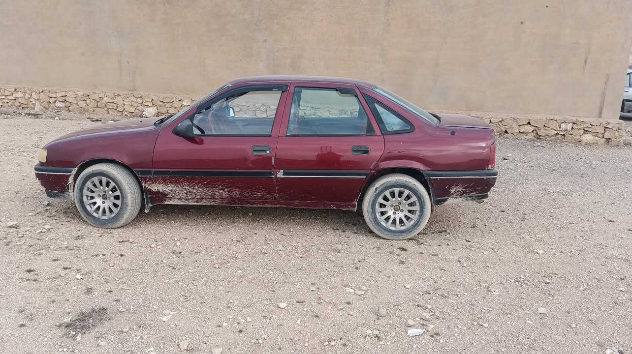 السلام عليكم
اوبل فكترا حجم 20 محرك لاصرف لا نفخ كير ما شاء الله عليه 

رقم دولي سنويه باسمي اني الشرعي تريد وكاله تريد تحويل سياره جاهزه حاليا ما يعوزها شي ... السعر 40وبيها مجال للشراي  كابون بانزين بيها.  رقم نينوى للاستفسار اتصل على.  ***********
