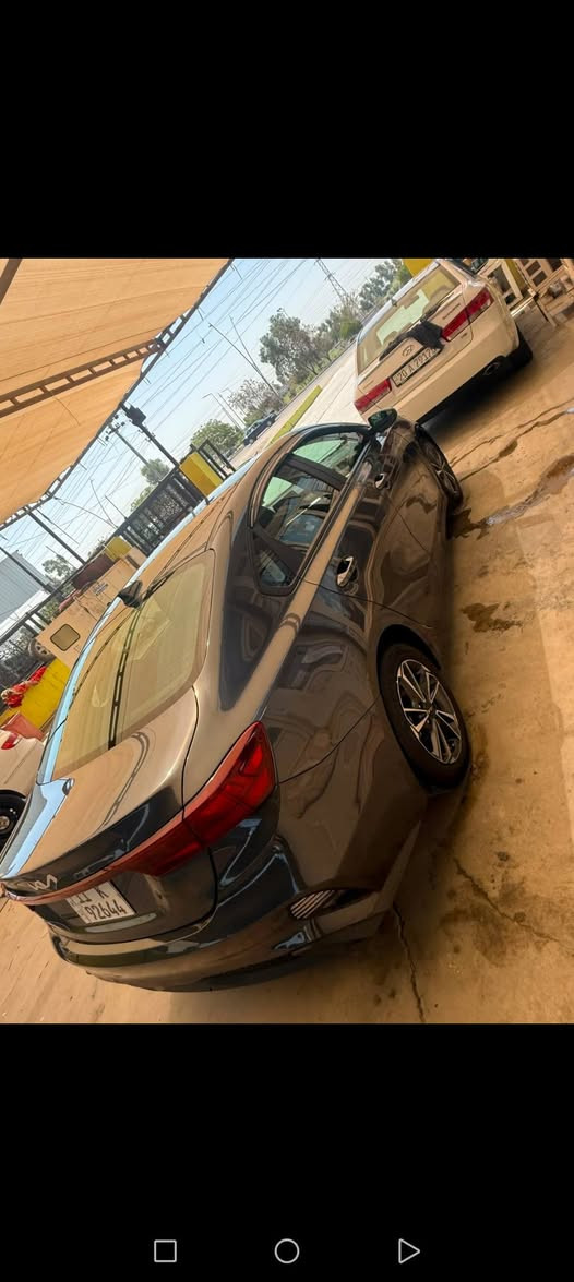 السلام عليكم كيا فورتي موديل 24 سياره جديده معنى كلمه ماشيه 16,000 محرك كير شرط جدد تبريد ثلج محرك 2000 دوش رقمها بغداد رقم الهاتف *********** السعر 155 وبيها مجال
