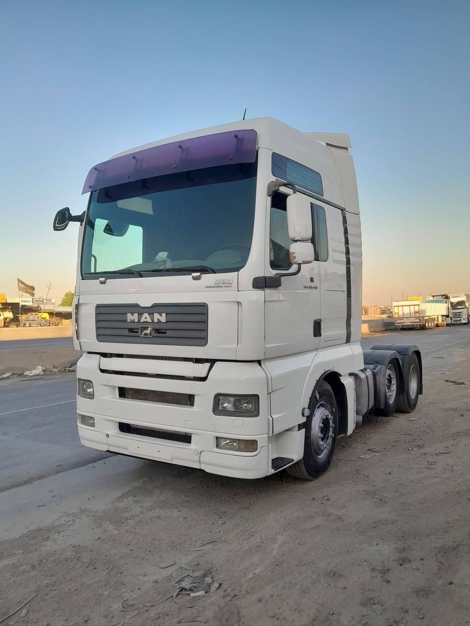 سلام عليكم للبيع مان تيكه مديل 2007سنكل أمامي ثابت مكينه انجكتر 430كير اوتوماتيك تبريد رتايدر هاف ثلاجه جوبلسات جديده باتريات جديده دبل تانكي   رقم ميسان سنويه لل 29 مربوطه براد شمتز مديل 2006سمك 5ارتفاع 265 تخم تاير دنكير رفاع جهاز سيمكس تو شاشه ميتين أوربي سله سبيرات صندوك عبار شاصي بس الركبه سياره جاهزه للشغل السعر 310او بيهه مجال مكاني بغداد للإستفسار الاتصال ***********
