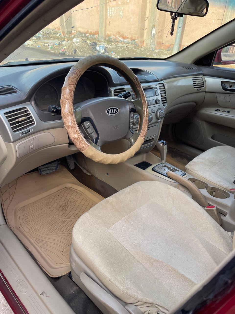 كيا اوبتيما موديل 2008 رقم بغداد مشروع وطني تحويل مباشر مكينه 4 سلندر 2400 دوش  بيه جراد ومصبوغه حزام جماليه مكينه وكير وحداديه وتبريد مكفولات السعر 87 الاتصال على الرقم *********** العنوان بابل غير متواجد على الفيس
