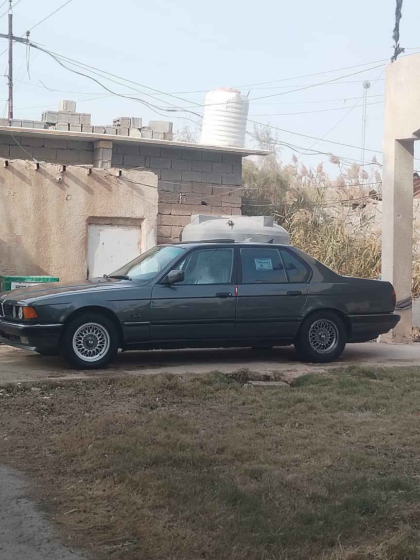 للبيع 735 BMW
سياره جديده بمعنى الكلمه موديل 1990 محرك V6  مفتوح سلندر
رقم بغداد الانكليزي باسمي تحويل مباشر 
محرك كير كفاله بشرط شغاله ١٠٠/١٠٠
حداديه جديده امامي خلفي 
تبريد شغال  
داخل جديد لوك
 وتخم تاير جديد 
مروحه كهرباء
سياره جديده بمعنى الكلمه بدون تبديل  مكفوله من الضربه  والخايس مصبوغه فقط الجماليه  
عليها ادامه كامله بدون اي نقص مال جناي ترايك  وين متريد
السعر  ٥٨$
مكاني واسط... گوت 
للاستفسار  الاتصال على الرقم  ***********
