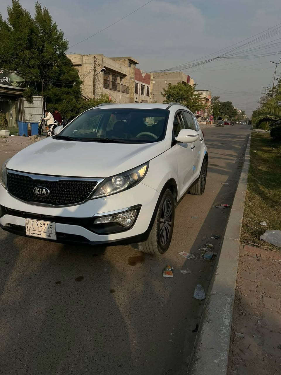 يا الله سلام عليكم
سبورتج 2016 خليجي نص فول 
مرقم بغداد مواصفات السياره 
مكينه 2000 دوش
داخل دوشمه جلد
لد امامي 
قماره حديد
شاشه صغيره
تحكمات ستيرن جهتين 
صدر جديد
تايرات نضيفه
مكينه كير بدون فتح 
وبعد بيه مواصفات سياره صبغ جاملغ بدون فتح والباب السياق صبغ والباب الورا مباوك فقط بدون دواخل مكفوله سعر السياره 140 و بيه ```مجال مكاني حي تونس***********
