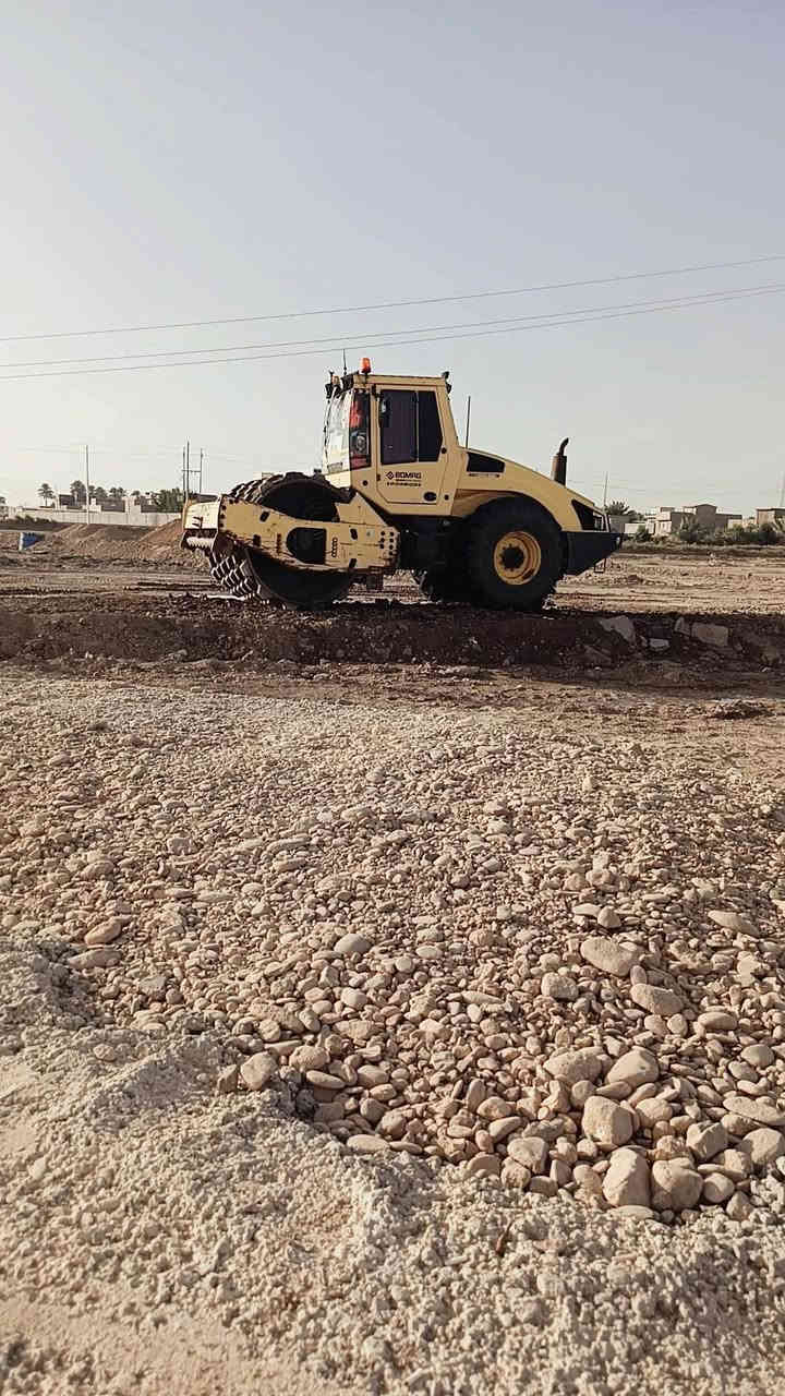 السلام عليكم للبيع حادله بوماك موديل 2009  حجم 213DH ميكانيكي  رقم اربيل شرط تحويل  أو وكاله تدفئه تبريد تخم تاير لمكينه جاهزة محرك خير من الله والمضخات خير من الله لمكينه في العمل في ابوغريب باقي التفاصيل 📞📞***********ابو علي‏‪+9647765763166‬‏ 📞📞‏‪***********‬‏ مكلف بل نشر
