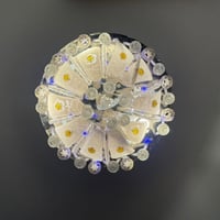 ثريات للبيع السعر 125 زوج لاتصال لاتصال 07706644362