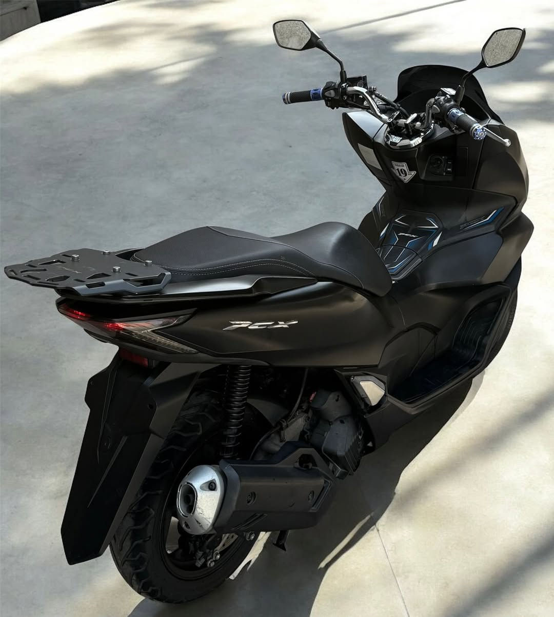 سلام عليكم بي سي اكس جيل الرابع للبيع
مكفوله دراجه من مكينه 
كفرات بل صوره بين شخط بيه
وممشاه وكامله من كلشي حساسات كهربائيات 
ماليزي دراجه 
 سعره 16 بيه مجال 
وتساب ***********
