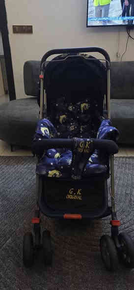 عربانة طفل
نظيفة جدا استعمال قليل..
قرب تقاطع درويش
للاتصال ***********
 السعر 60 الف
