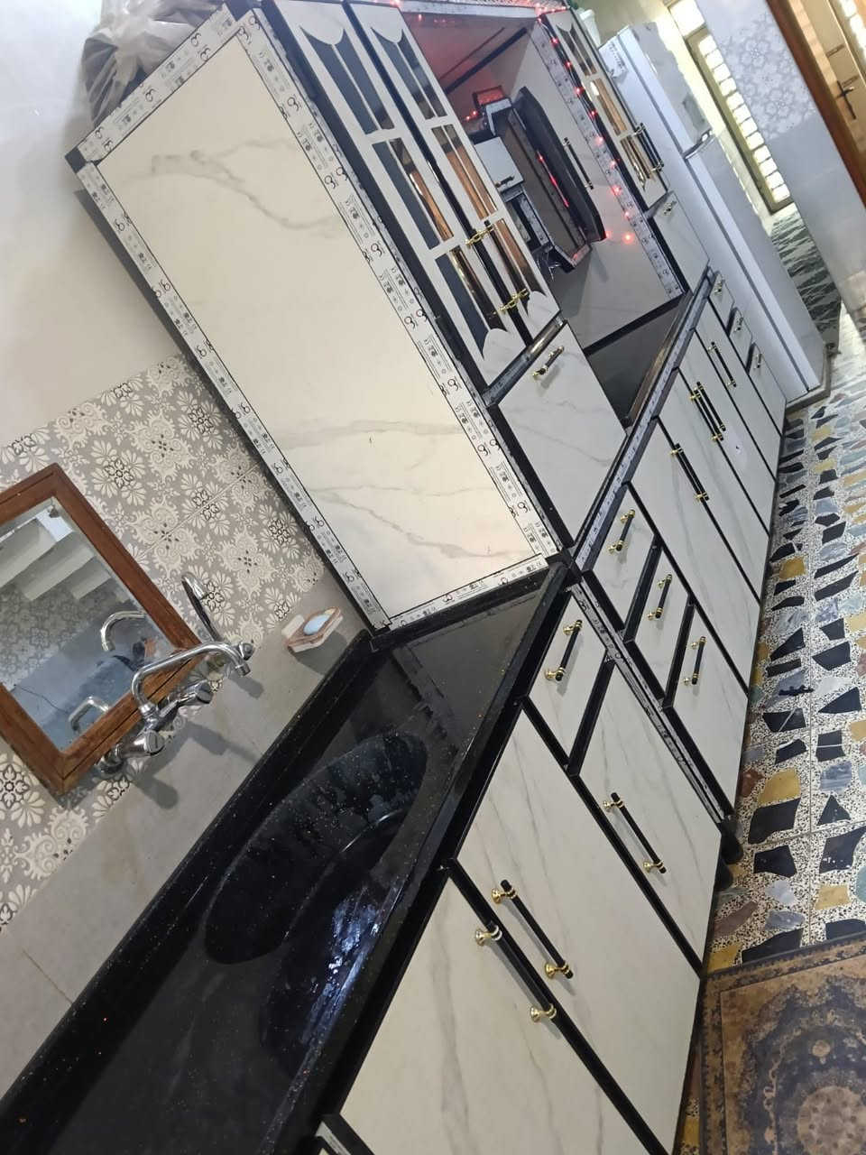 للبيع السعر ٦٥٠ وبي مجال 
٣ امتار مرمر 
١٥٠ سنگ مرمر


**إذا كنت صاحب هذا الإعلان وتريد حذفه لأي سبب، رجاءا أرسل رسالة إلى الدعم الفني**