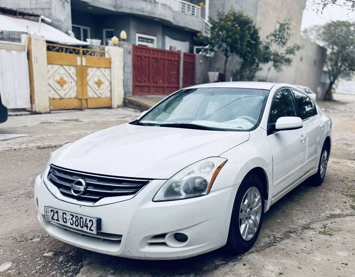 بۆفروشتن نيسان التيما خه ليجي
***********
للبيع نيسان التيماخليجي
مواصفات درجه /2🌹

موديل2011

كيرمحرك مكفول شريكه لابخارلاتنقيص سياره نص جملغ الخلفي فقط بخ بدون معجون وكارت بلجملغ المامي بشرط فحص وين يعجبك تخم تاير تبريدتدفئه شغال سياره جديده 

 سياره بدون نقص بشرط رقم سليمانيه بسمي مجدده2030
سعر109
موقع كلار
