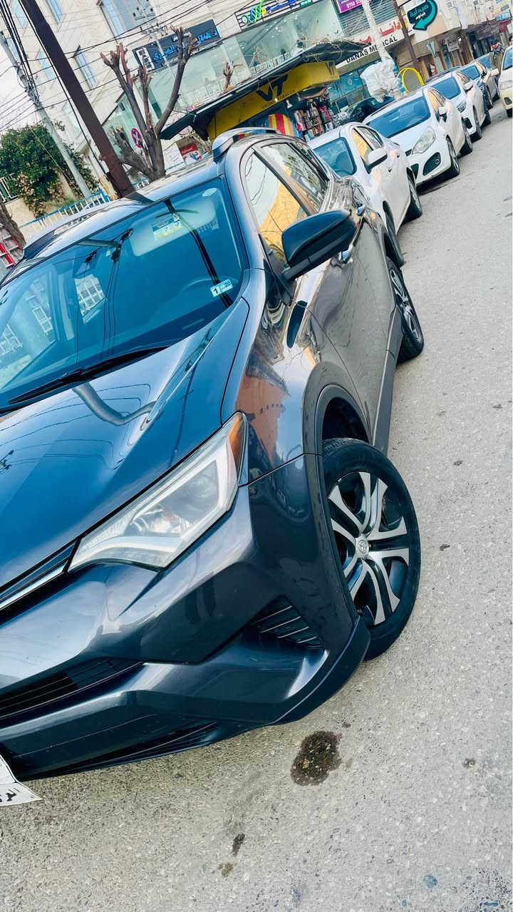 Rav 4 
راف 4 موديل 2018 ، 4x4، رادار، شاشة، جاملوغ وصندوق خلفي صبغ وسيارة جديدة بمعنى كلمة
سعر 168 $
*********** دهوك, العراق
