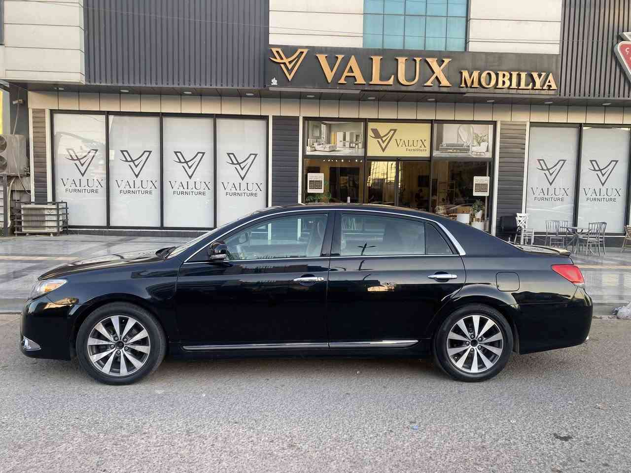 Avalon 2012
افلون ٢٠١٢ امريكي،ماشي ٢٢٠ الف كيلو بشرط محرك وكير و تحويل مکینە مفتوح بسبب دجتال ،سيارة احلي من صور بدون تكحيل و شخاط ضرر سيارة (ثلاث قطع امامي صبغ)بدون دواخل وباب صايق سويت فحصين واحد كال مفتوح ثاني كال مبدل بلادي بدون صبغ وبدون دواخل اني انطي بشرط مبدل بلادي،سعر ١٣٩ بیها مجال جدا بسیط.

رقم موبایل:***********
