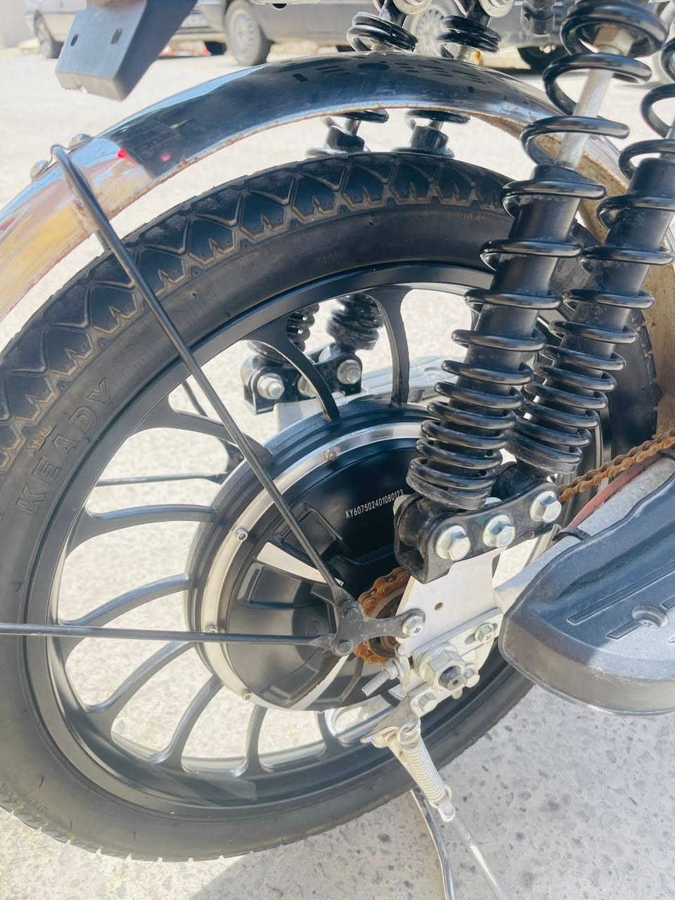 ماطور شحن للبيع
شركة البيداء الاخضر 
5بطارات 
سرعه 40
تشغيل عن بعد 
نظام سرقه
سعر 330وبي مجال للطيبين
المكان الموصل التعليم العالي 
رقم الهاتف ***********
موجود ماسنجر للي يحب يراسل
