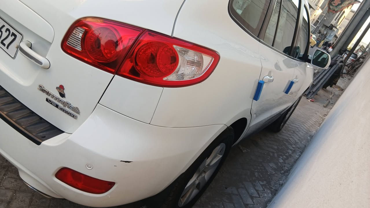 للبيع او مراوس 
سياره جديده ونضيفه بسمي ومال جناي 
سلام عليكم
للبيع سنتافي 2009 خليجي فول مواصفات 
(رقم بغداد الدولي بسمي) ماشيه 84 الف حقيقي 
(مكينه 6 سلندر 2700)
(بيها مكان بارد وشرط سونار وين مايعجبك افحص)
سياره جديد  
مواصفات سياره
فتحه سقف كامره خلفية
 كشنات مدوشمه 3 قطع تبريد 7 راكب
تحكم ستيرن جهتين دفع رباعي  
اشاره بل مري يدات نيكل
معروفه موصفات فول 
** ملاحضه سياره ع وضع شركه بلاديه 
( سياره كفاله عامه من صبغ وين مايعجبك افحص)

مكان السياره بغداد الرصافه 

الاستفسار اكثر   *********** اتصال او وات ساب 
سعر  120 وبيها مجال اذا مراوس نتفق
