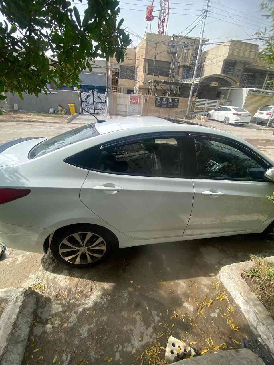 السلام عليكم للبيع
اكسنت 2013 وارد كوري 
السيارة فول مواصفات blue plas القفلة مال اكسنت
السيارة كراسي جلد
تدفئة بالكراسي
تدفئة بالستيرن
كيجات sport
شاشة خلفية واوامر صوتية
كامرة خلفية وحساسات 
بصمة ابواب وبصمة تشغيل
سلايت روف 
تبريد بيانو 
مري شفط
اشاير ليد وحاجب ليد

السيارة فول اوتحدا اكو بمواصفاتها 
ماشية 79 الف فقط وبالنسبة لموديلها ماماشية
والسعر مقارنة بالمواصفات والممشى لا شي
لان انت مشتري شي مختلف 
السعر 104 ورقات وبيها مجال بسيط 
***********
