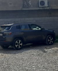 جيب كومباس • ٢٠٢٠ • ٣٠٠٠٠ ميل