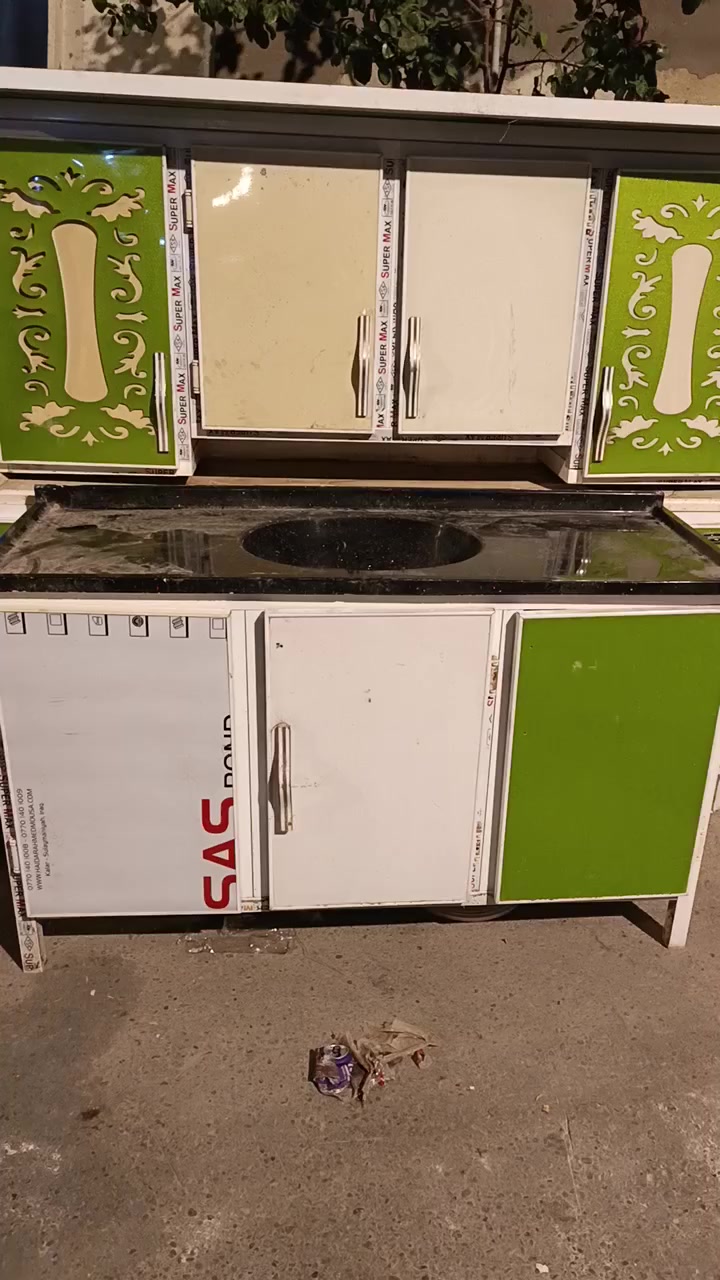 كاونتر مترين وسنك متر ونص مرمر للبيع العلوان بصره القبله اي استفسار اتصل عله هاذ الرقم ***********
