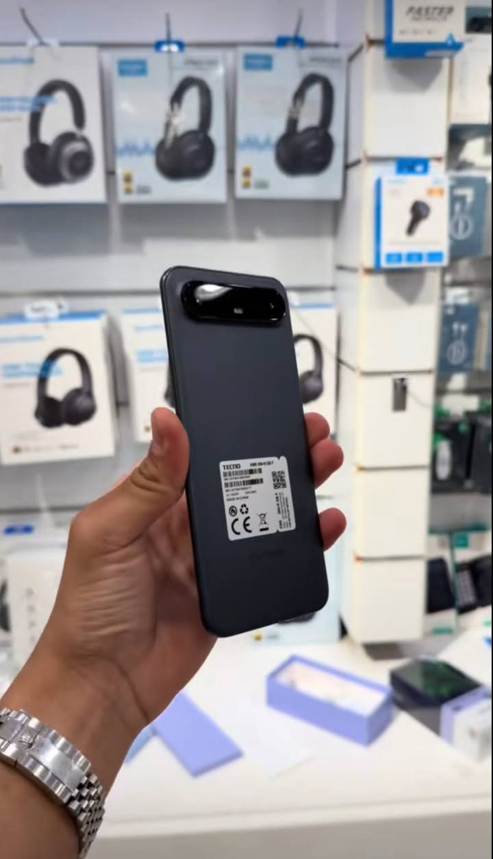 انحف هاتف من تكنو
🥇تكنو بوفا سلم 5G🥇

✅المواصفات

⭕️الشاشة: AMOLED بحجم 6.78 بوصة بدقة 1224p
⭕️المعالج: Mediatek Dimensity 6400
⭕️الكاميرات: خلفية 50+2 م.ب/ أمامية 13 م.ب
⭕️الذاكرة+الرام: 256 + 8 جيجابايت
⭕️نظام التشغيل: Android 15
⭕️البطارية: 5160 ملي امبير - 
⭕️ مستدخم ٣ ايام فقط بحاله الوكاله

                     

➖➖➖➖➖➖➖➖➖➖➖➖➖➖

♦️موقع ديوانية


**إذا كنت صاحب هذا الإعلان وتريد حذفه لأي سبب، رجاءا أرسل رسالة إلى الدعم الفني**