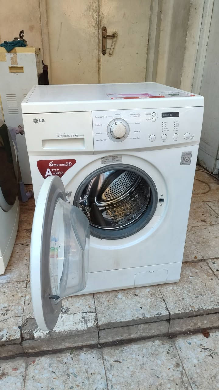 غسالة الجي 7كيلو نظافة جيده التواصل علا الخاص او واتس ***********
