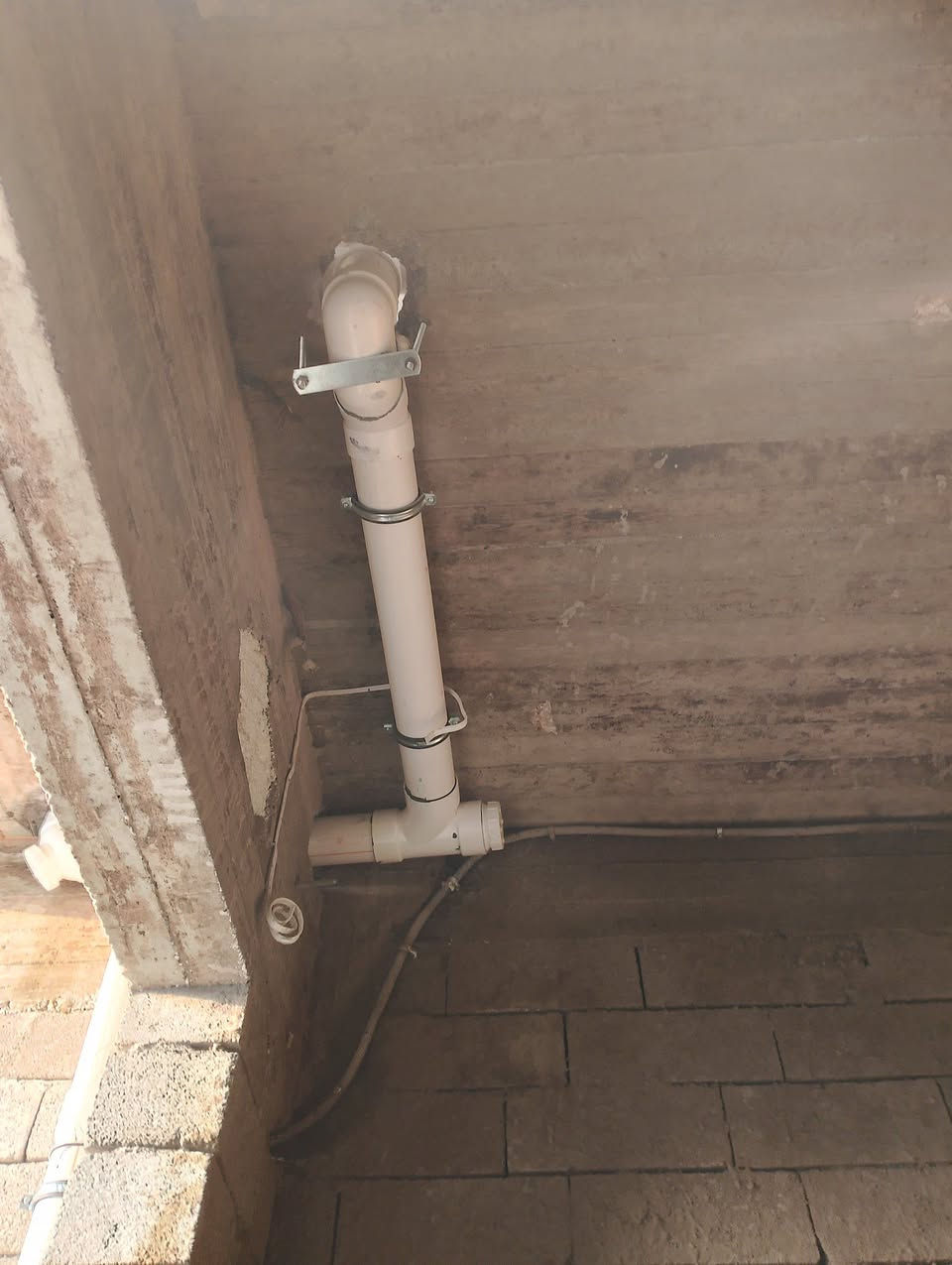 مؤسس ماء مجاري ربط تانكيات سخانات صيانة يوجد كور تثقيب الصبة وعمل السحبات 
***********
