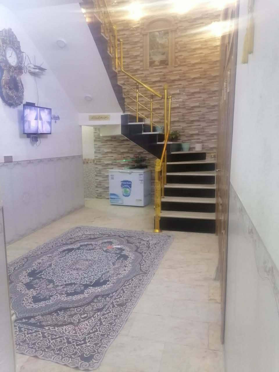 بيت للبيع مساحه ١٠٨ م طابو زراعي سند ٢٥ مربع بناء جديد طابقين يحتوي على استقبال وصاله و٣ غرف نوم ومطبخ وصحيات عنوان كربلاء المعملجي خلف جامعة الصفوه  سعره ١٨٠ بي مجال أي استفسار اتصل *********** نستقبل جميع العروض في انحاء كربلاء
