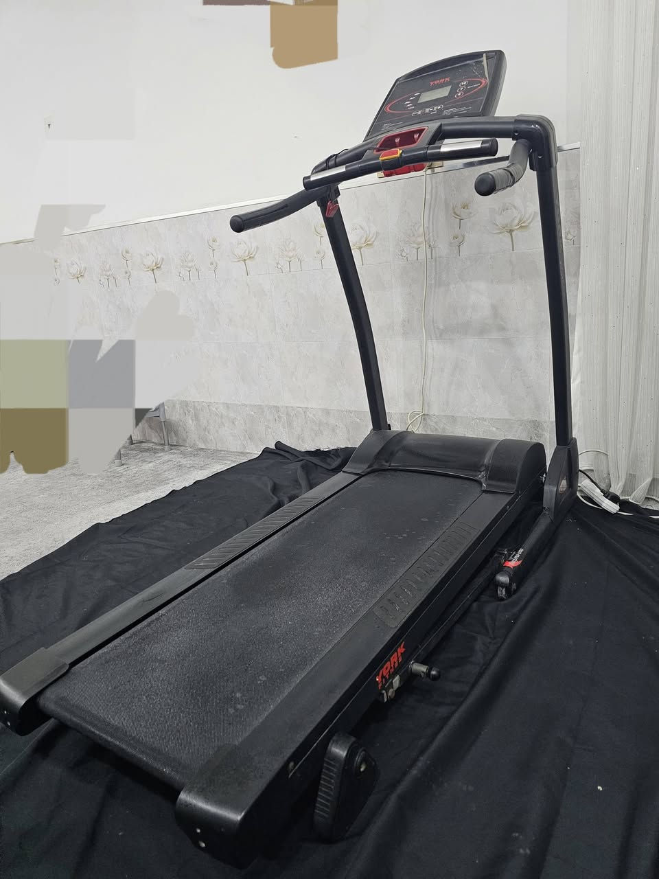 جيهاز مشي امريكي للبيع سعر خاص لو واتس اب
***********
