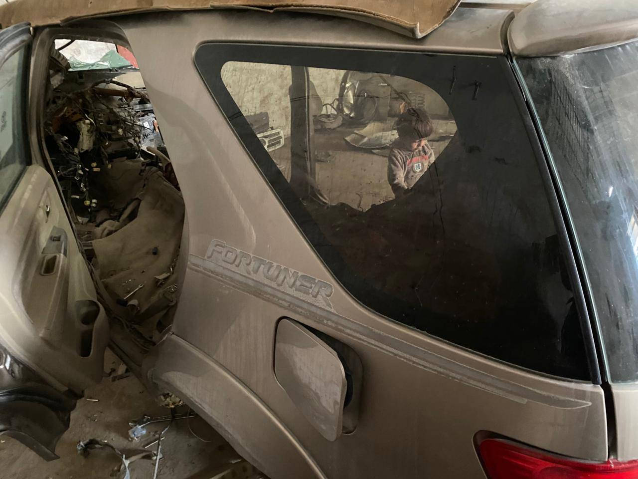 يوجد دوات فور چنر تفصيخ كله اصلي
حداديه عامه 
***********
مشط ستيرن
دبلات امامي وخلفي
خزان بانزين مع قواعده كامل 
صالنصه
قاعدة فيوزات
جنطة  الخلفيه كامله
جكات جنطه
جام بوب 
جام صفحه
سبايدرات قماره
بند 
ماكورات جام لجميع بوب الفور جنر
ملوي عدد زوج 
كشنات عدد 7 مال فور جنر 
منظومت تبريد من الدعامية الاماميه إلى الخلف كامله
دشبول
ويل كب بلادي زوج مع التايرات 
أكسن امامي كامل
زوج لايتات 
بگلايت زوج
عنبار بريك
جوزة سويچ
دبلات
تنته قماره
دوشمة ارضيه بلاديه 
ضفيره كهربائية من الطول للطول
