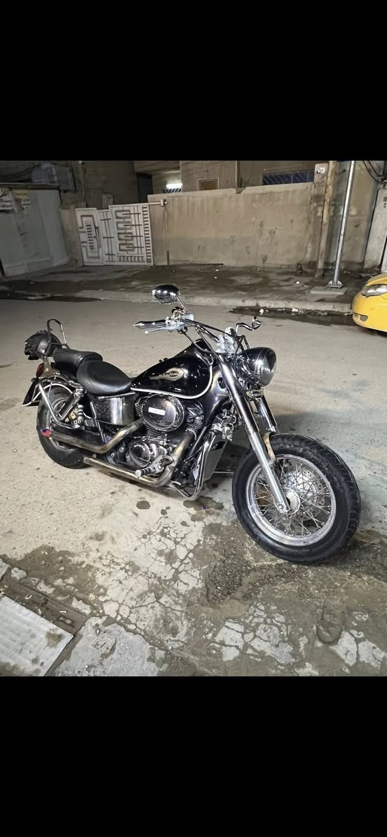 هوندا شادو مكفولة كفاله عامه شلعه معدل خير من الله شاهد الله صارف عليهة صرف بس الله يدري بي يمكن اكثر من فلوسهة 
شديتلهة بل جديد اشاير بس مرابطهن وشديتلهن بجم مازدة 
جاملغ صلحته وموجود سليم بس ماشاده عازل حراة موجود ماشادة حته الكشن مال سيبايه موجود  دهن بانزين مداريهة ادامه كامله عليهة بلكات جديده دهن جديد كلجات جديدة تنضيف كابريتر جديد ولله انطيكياهة تترحملي عليهة لا عطلات ولا شي نقص بيهة بس صفاحيه من جهة الباتري وفيت بم تصرف عليهة ٥٠ الف تبقه وياك عمر سعرهة وكلش مناسب 14  ورقة قفل قفل قفل 
***********
