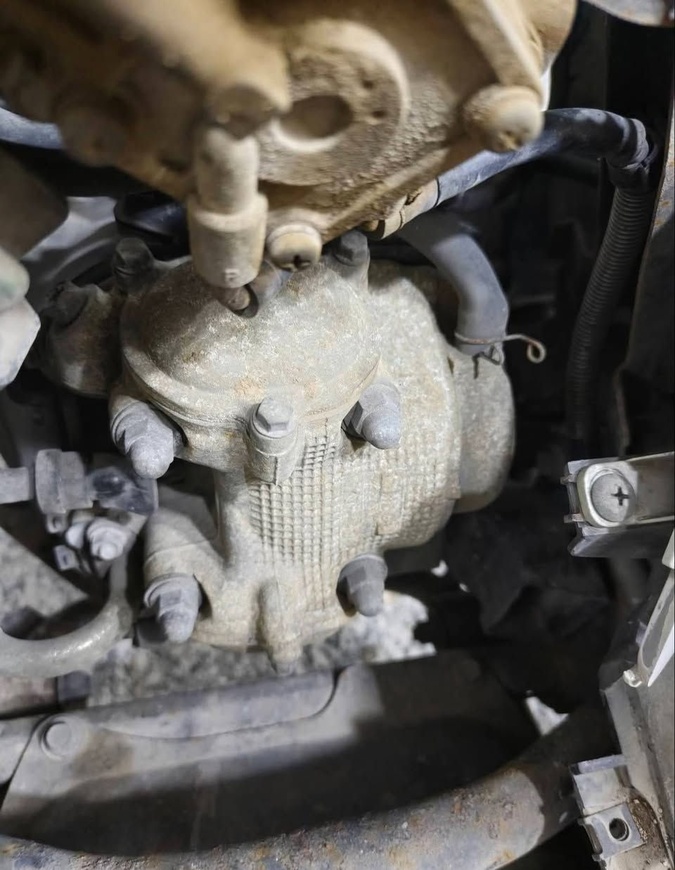 سكنس فحل كابريتر
الدراجه بلاديه كلها من الطول للطول وصور كورها موجوده وين ميعجبك افحص 
بغداد *********** سعرها 800 وبيها مجال
