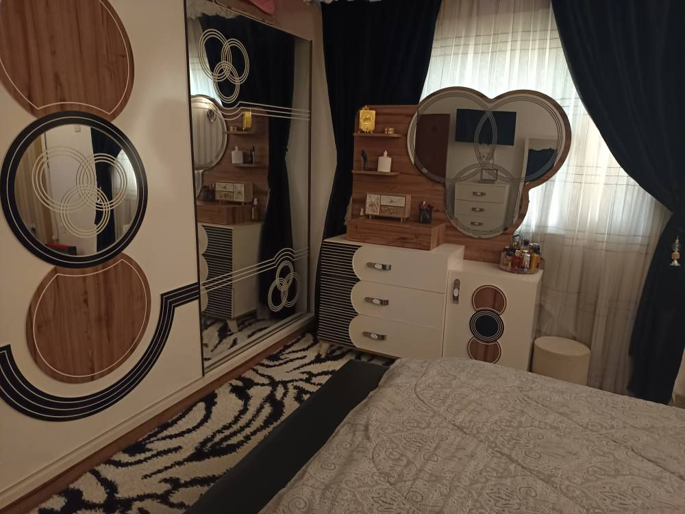 غرفة نوم للبيع 8 قطع تركي نظيف
سعر  الشعراء 18 ورقه 
سعرالبيع 900 وبيها مجال 
المكان بغداد حي الجامعه 
‏‪***********‬‏ بغداد, العراق
