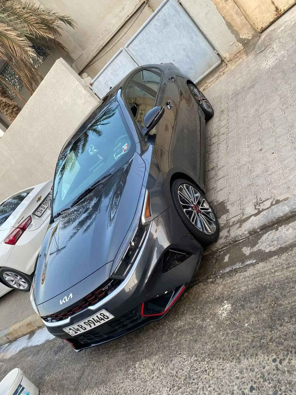 ~السلام عليكم للبيع او للمرواس
فورتي (2022)  فئة( GT) اعلى فئة🔥بالفورتي 
~محرك 1600 تيربو 201 حصان 
كير DCTدبل كلج 7 نمر
ماشيه (45) الف مايل قابل للزيادة جديده 

~رقم بصرة معوقين

~تقرير غرق بس للدوسه  تعمل وتسير ماشرين  الاين مالها شرط قطرة ماي ماداخله وروح وين تريد افحص .
المواصفات ...
1.بصمة تشغيل + ابواب وصندوق+ تشغيل عن بعد
2.فتحه سلايد 
3.رمز Gt على دشبول🔵
4.(شفتات ستيرن)🚀🚀
5.شاشة كبيرة مع نظام تشغيل ابل كار بلي
6.واندرويد اوتو
7.كاميرا دواره (وضعيات عدد2)
8.انظمة قيادة سمارت+ وسبورت+ ونورمال 
9.تدفئة+ تبريد كشنات🔥🥶
10.كشن كهرباء
11.كشنات جلد حضن مطرز احمر مع علامةGT
12.نظام سماعات (هارمن كاردن)🔈🔈
13.لدات داخليه متغيره الالوان( بلادي)
14.قطعتين تبريد
15.شحن وايرليس 
16.دركة D  شكل رياضي مع ختم GT 
17.حساسات خلفية مع جرس تنبيه 
18.رادرات جانبية+ وامامية+ وتحديد مسار + كروز سرعه
19.قياده ذاتيه
20.اوتو هولد+ هاند بريك بصمه
21.نقطة عمياء 
22.كات دوسات جانبية بلادية 
23.دبل اكزوز
ويل كب كروم حجم 18رياضي

السعر (162) وبيها مجال ان شاءالله بصره ..
*********** البصرة, العراق
