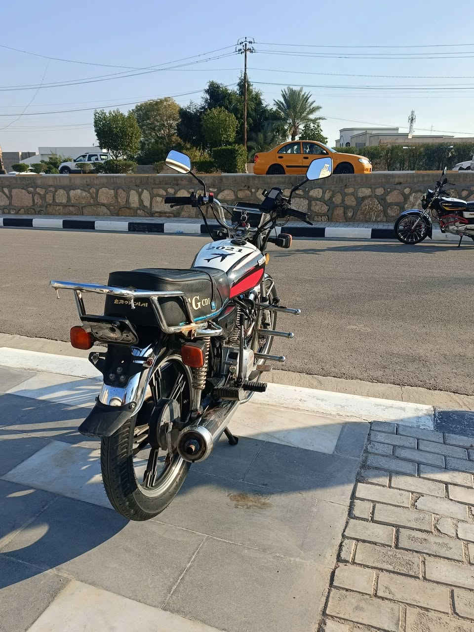 ايراني 2021 فول نضافه ونعومه مكان رمادي مو شراي لاتتصل ***********
