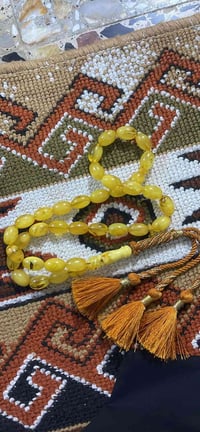 سبحه كهرب حر صلي طبعي الوزن 45 سبحه ماخذه لون  سعره 250الف ‭0773 196 2...