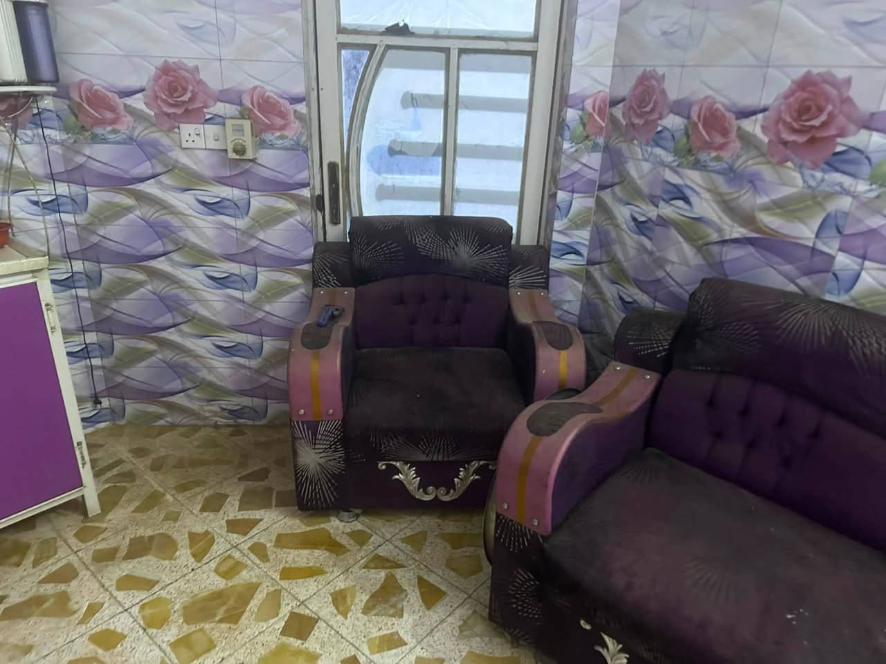 عندي هذا تخم للبيع العنوان حله الاستفسار ***********
