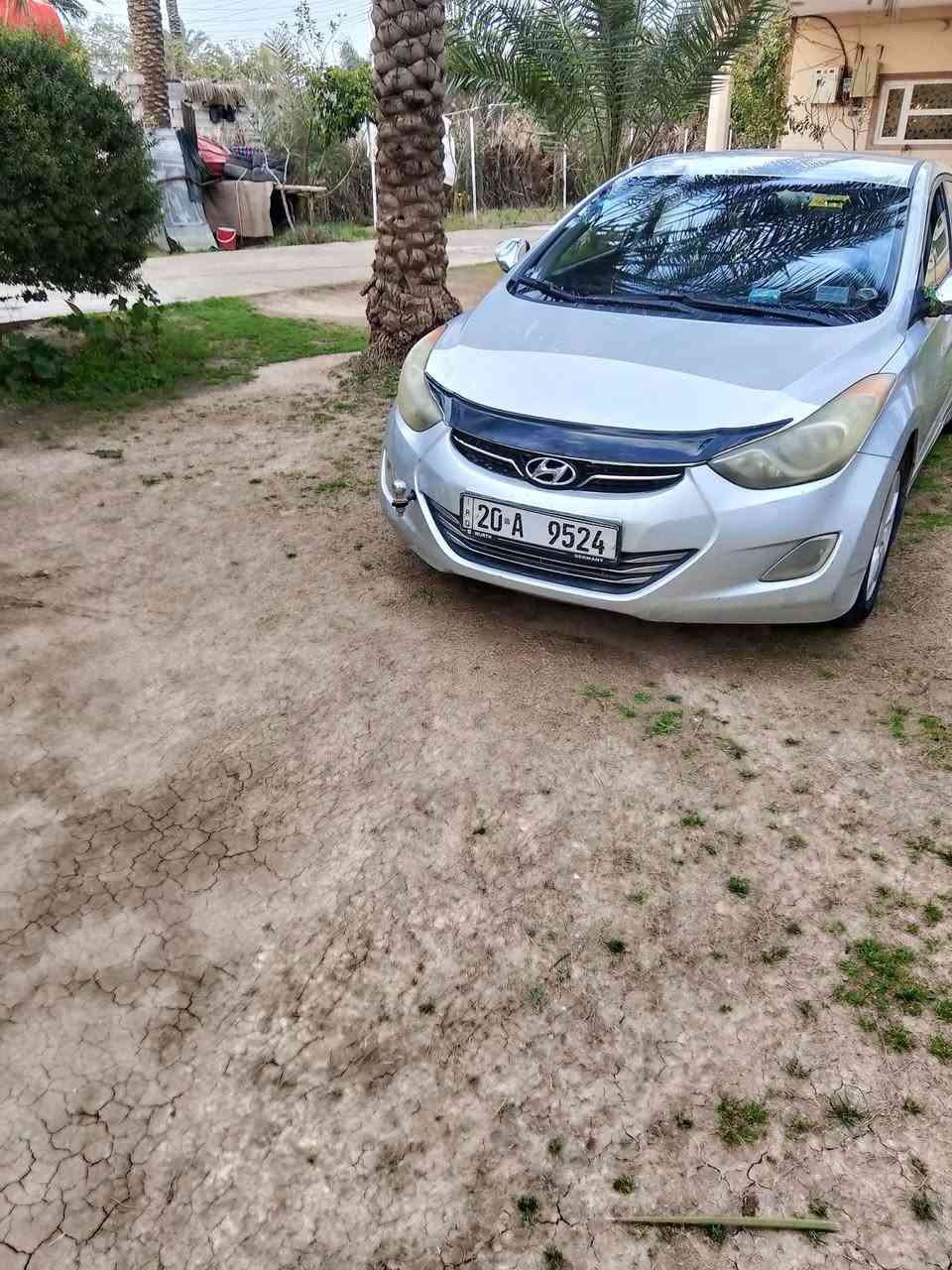 سلام عليكم الانترة موديل 12ضرر باب خلفي فقط والباقي ليبل واحد بيه صبغ أربع قطع بدون ضرر كير محرك تبريد رقم جديد هزة جديدة السعر 95 وبيه مجال للطيبين العنوان ديالى رقم الهاتف ***********
