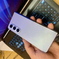 عملاق الفلاكشب من سامسونك الزت فولد 5 البنفسج جهاز نضافه حلوه بدون خلل...